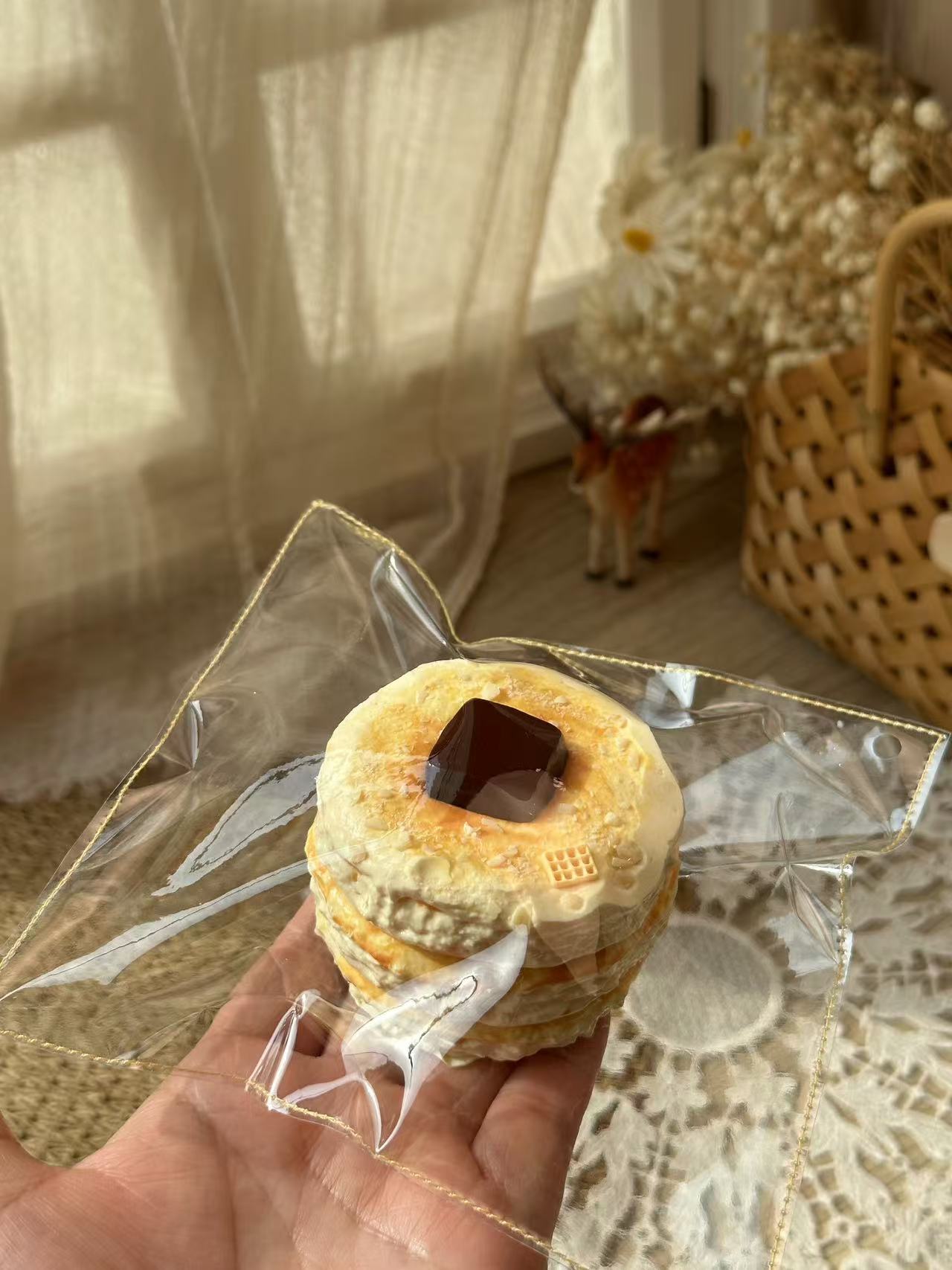 lulu鹿　チョコプレーンパンケーキ　チーズ感