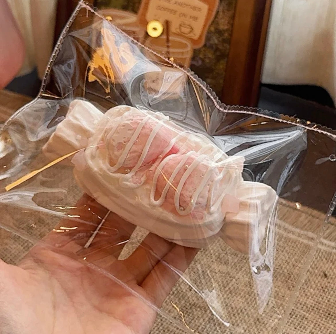 mokk いちごキャンディ　イモ泥