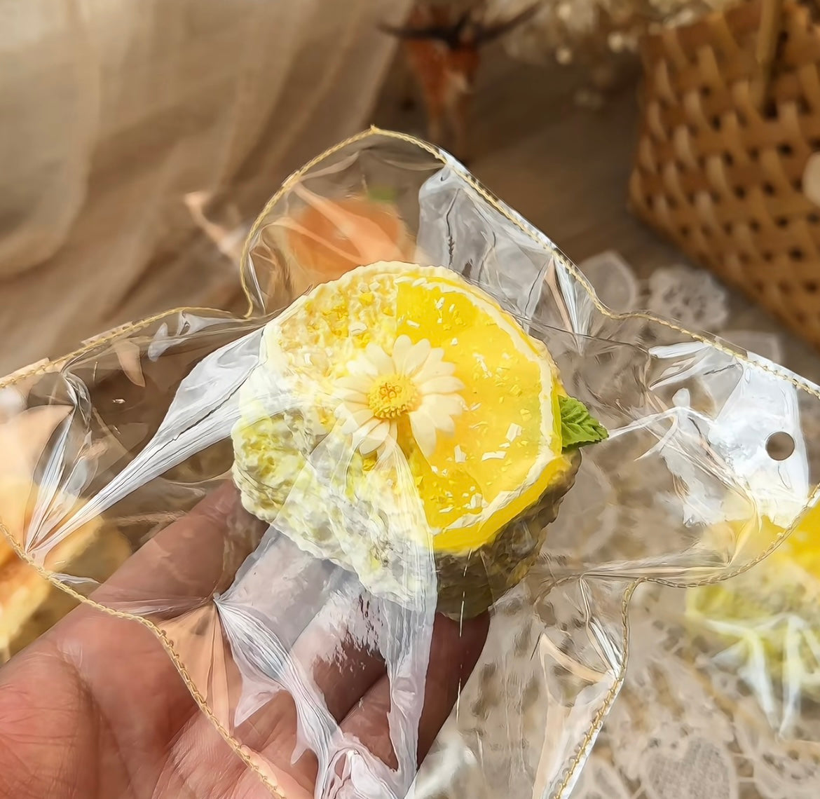 lulu鹿 レモンケーキ　チーズ感　Mサイズ